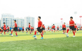 济南市学校足球社团收费吗，济南市学校足球社团收费吗多少钱